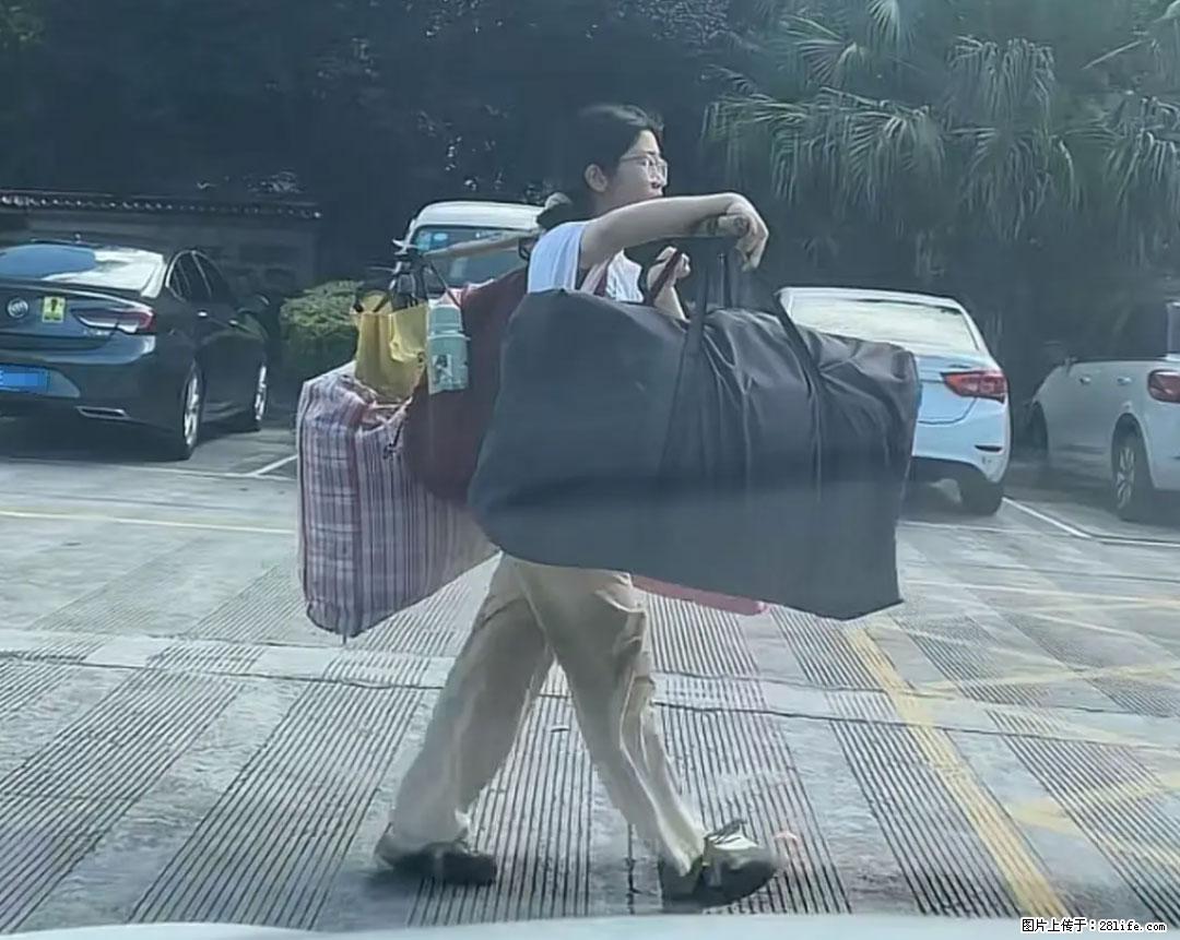 全网追的“扁担女孩”,找了一份暑假工,时薪12元 - 湘潭生活资讯 - 湘潭28生活网 xiangtan.28life.com