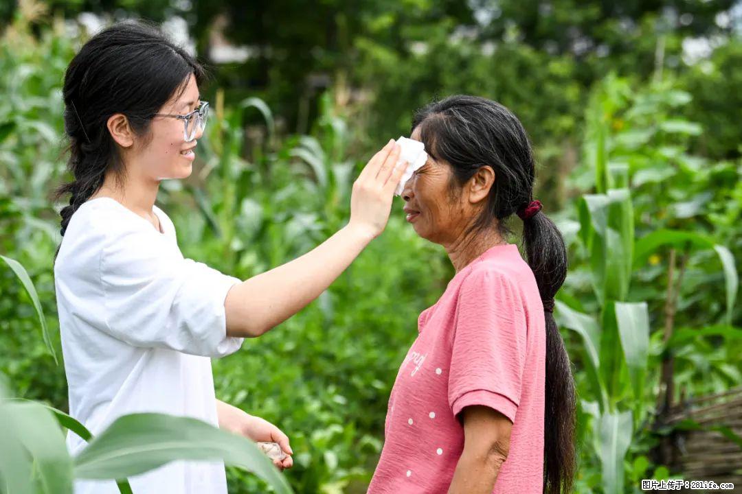 全网追的“扁担女孩”,找了一份暑假工,时薪12元 - 湘潭生活资讯 - 湘潭28生活网 xiangtan.28life.com